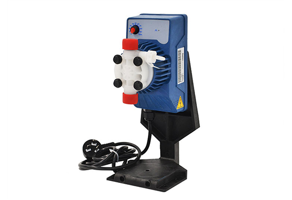 阻垢劑自動(dòng)加藥裝置